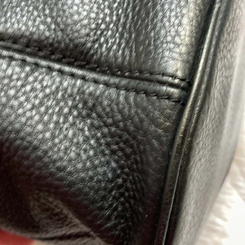 Michael kors black leather tote bag